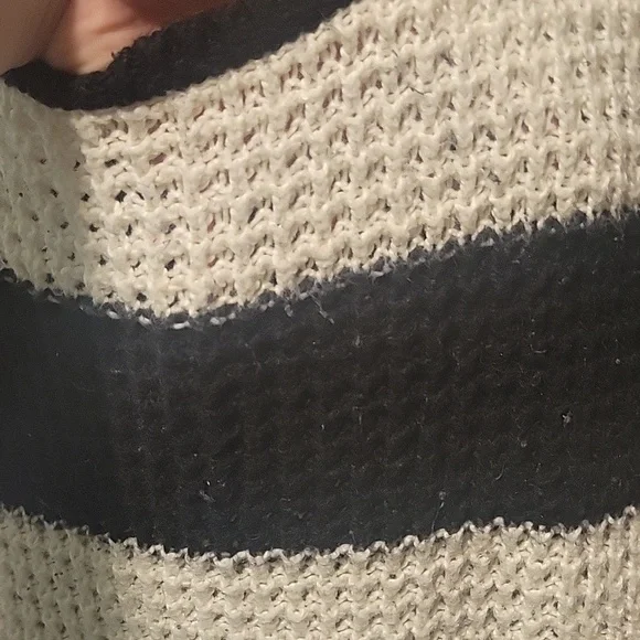 American Eagle Outfiters Women's Black And White Striped Open Knit Sweater Large - Picture 3 of 6
